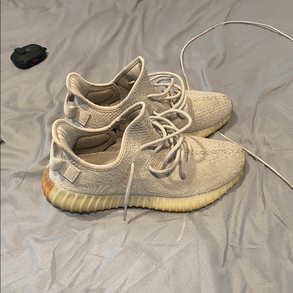 Yeezys 10.5 - Picture 2 of 2